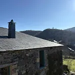 Casa Albaredo, Aldea Rural, Boutique Hotel, Retreat, Otel O Cebrero